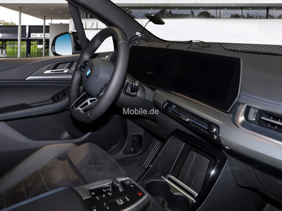 BMW 223 Active Tourer - Bild 4