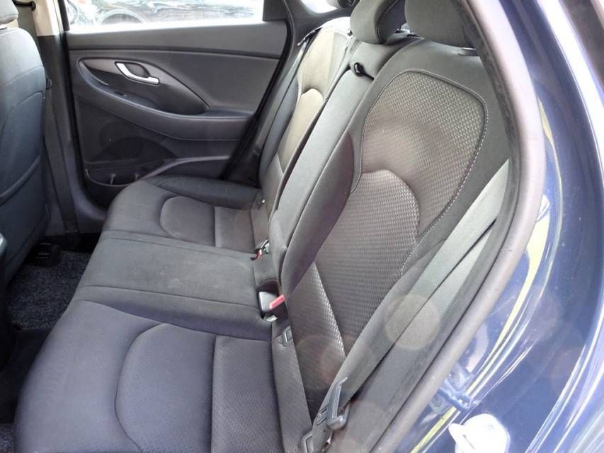 Fahrzeugabbildung Hyundai i30 i 30  Fastback 1.4 T-GDI  Trend