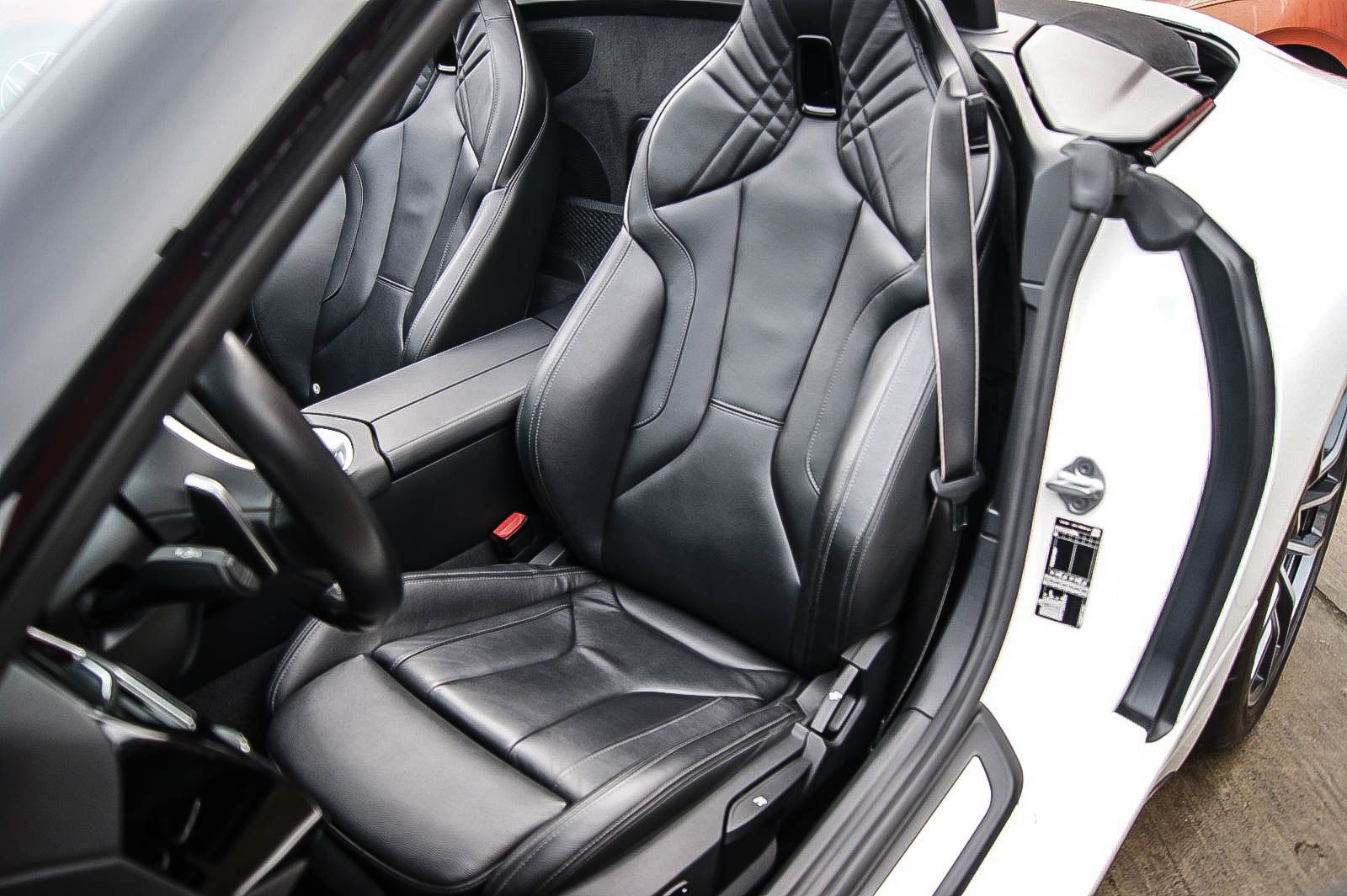 Fahrzeugabbildung BMW Z4 Roadster sDrive 20 i Sport Line LEDER KEYLESS