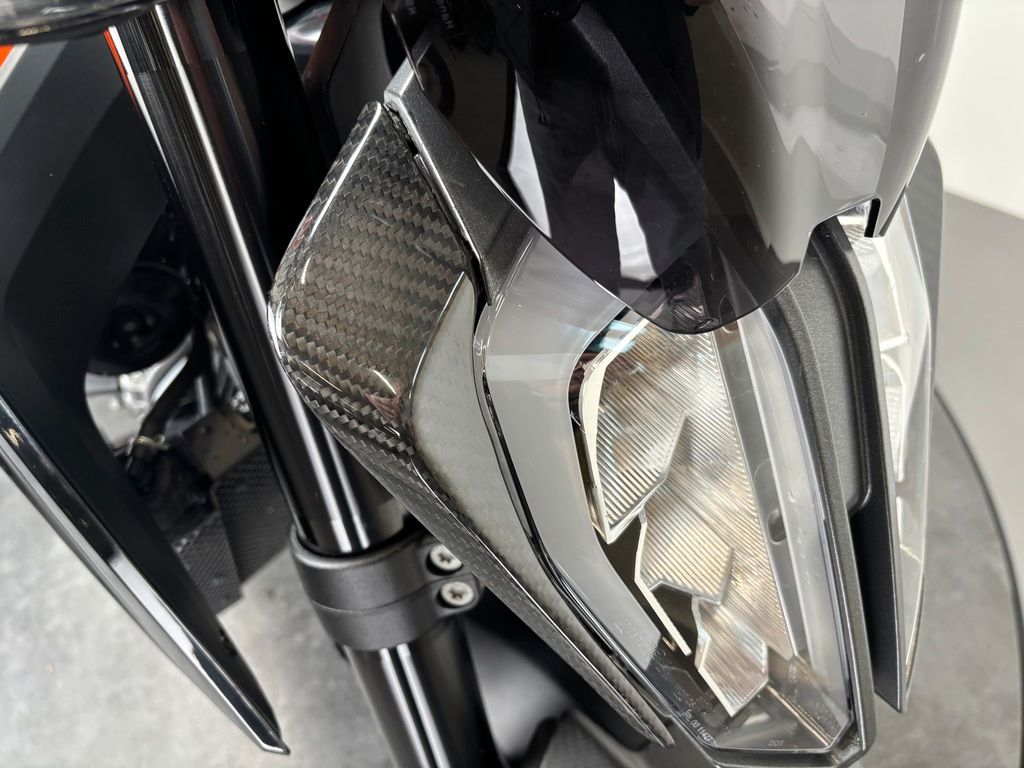 Fahrzeugabbildung KTM 890 DUKE *TOP-ZUSTAND *1. HAND *ARROW