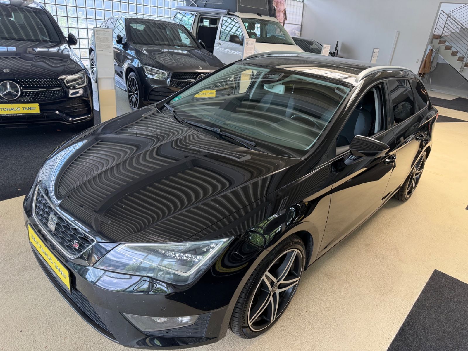 Fahrzeugabbildung SEAT Leon ST FR 2.0 TDI DSG 184PS * LED *