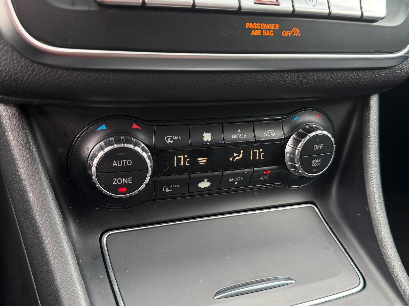 Mercedes-Benz CLA 250 Coupe *Leder *Navi *Kamera *Memory *LED