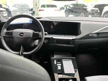 Fotografie 16 des Opel Astra Sports Tourer 1.5 D Automatik GS