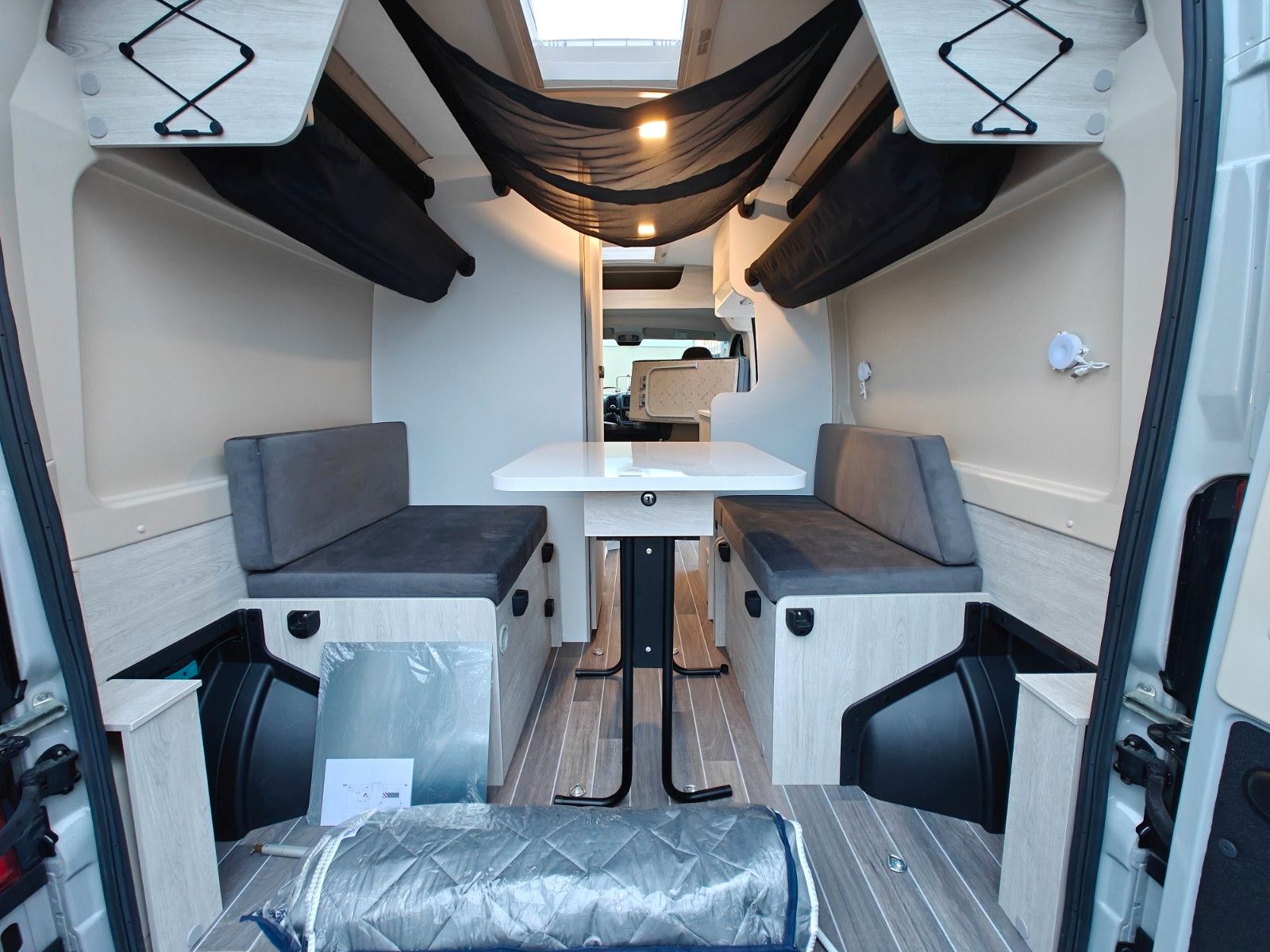 Fahrzeugabbildung Roller Team Livingstone Next 540 - SAT, TV, Solar, Kamera -