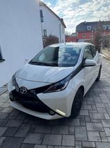 Toyota Aygo (X) 1,0-l-VVT-i x-play touch x-play touch - Toyota Aygo (X) von privat