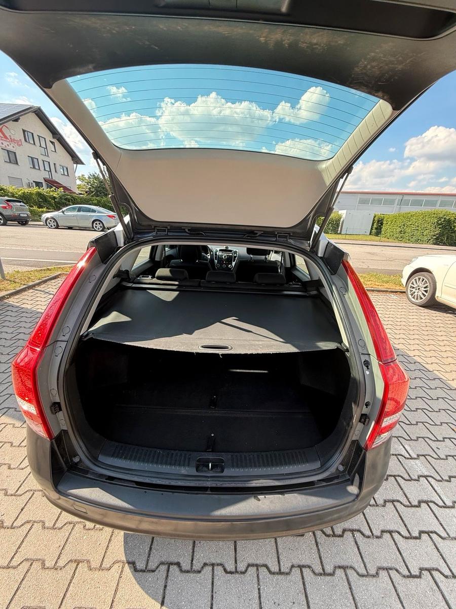 Kia cee'd 2011 — двигун 90 HP (66kW)
