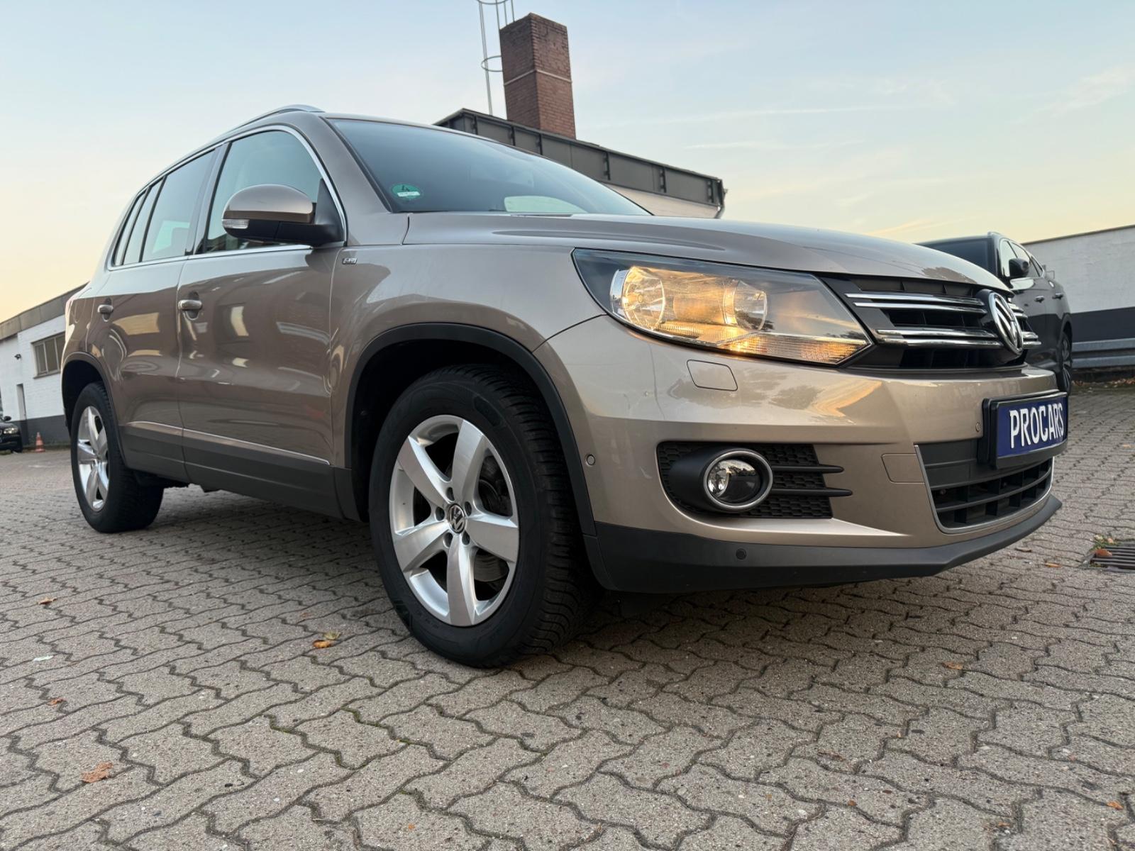 Volkswagen Tiguan *Cup *S&S BMT 1.4 TSI DSG*NAVI*R-CAM*AHK