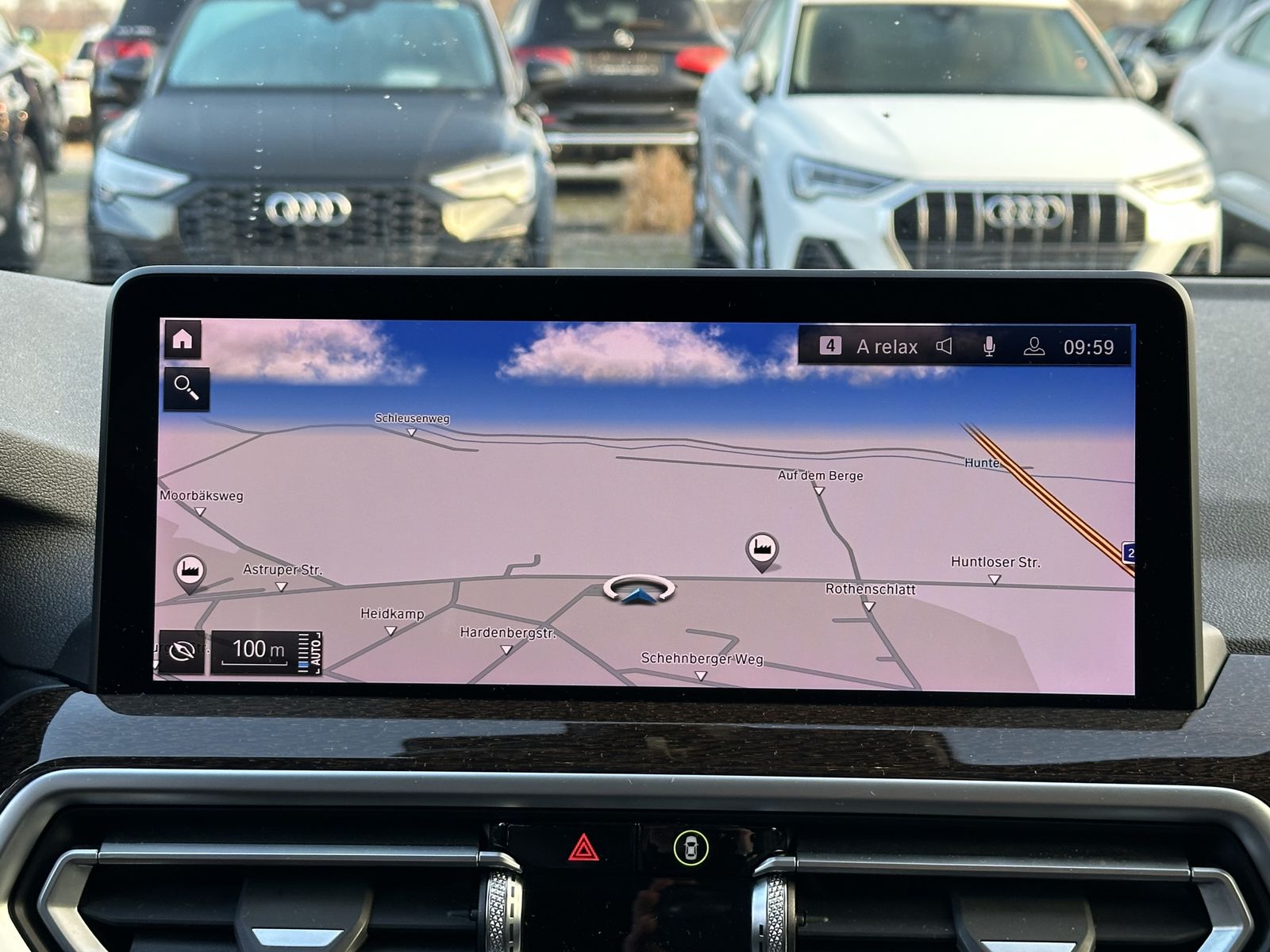 Fahrzeugabbildung BMW X3 xDrive30e M-Sport NAV+LED+360°+AHK+PANO+HEADU