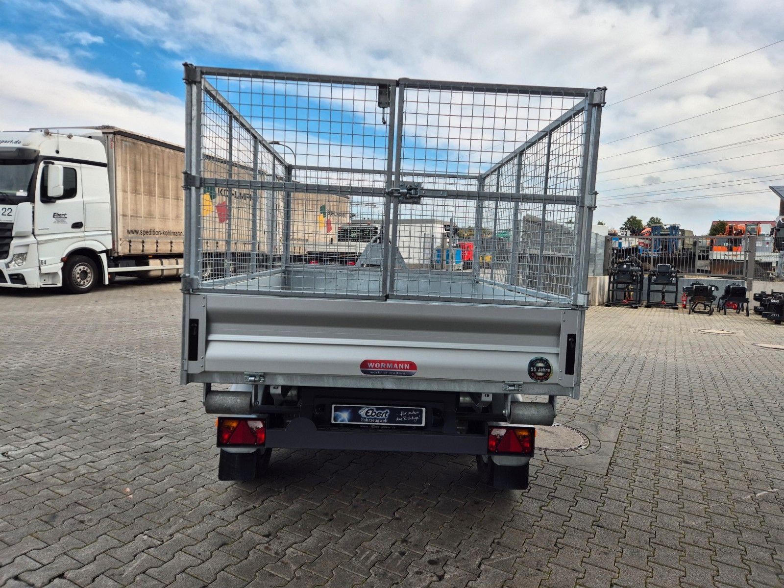 Fahrzeugabbildung Wörmann Abrollkipper Mulde Gitterbox