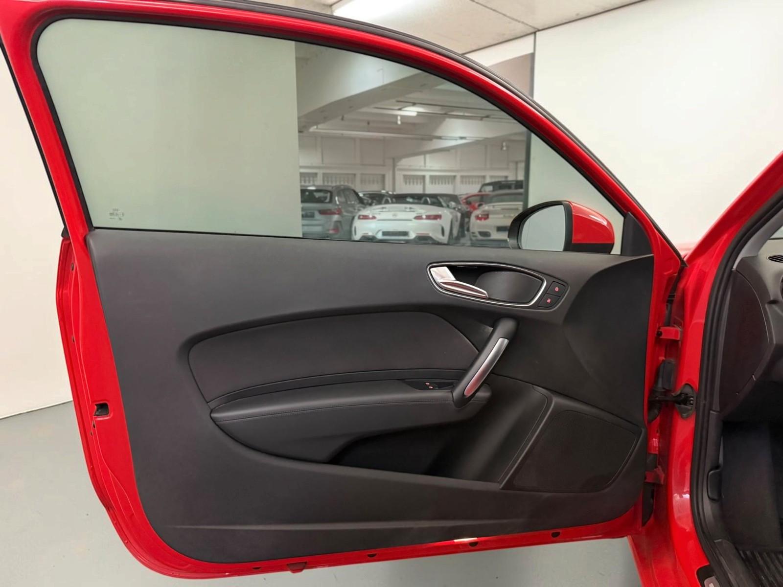 Audi A1 ambition*NAVI*SHZ*LÜCKENLOS AUDI S-HEFT*KLIMA