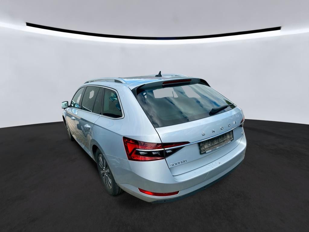 Skoda Superb Combi Style 1.4e/TSI Navi AHK SHZ LED PDC imagem 3