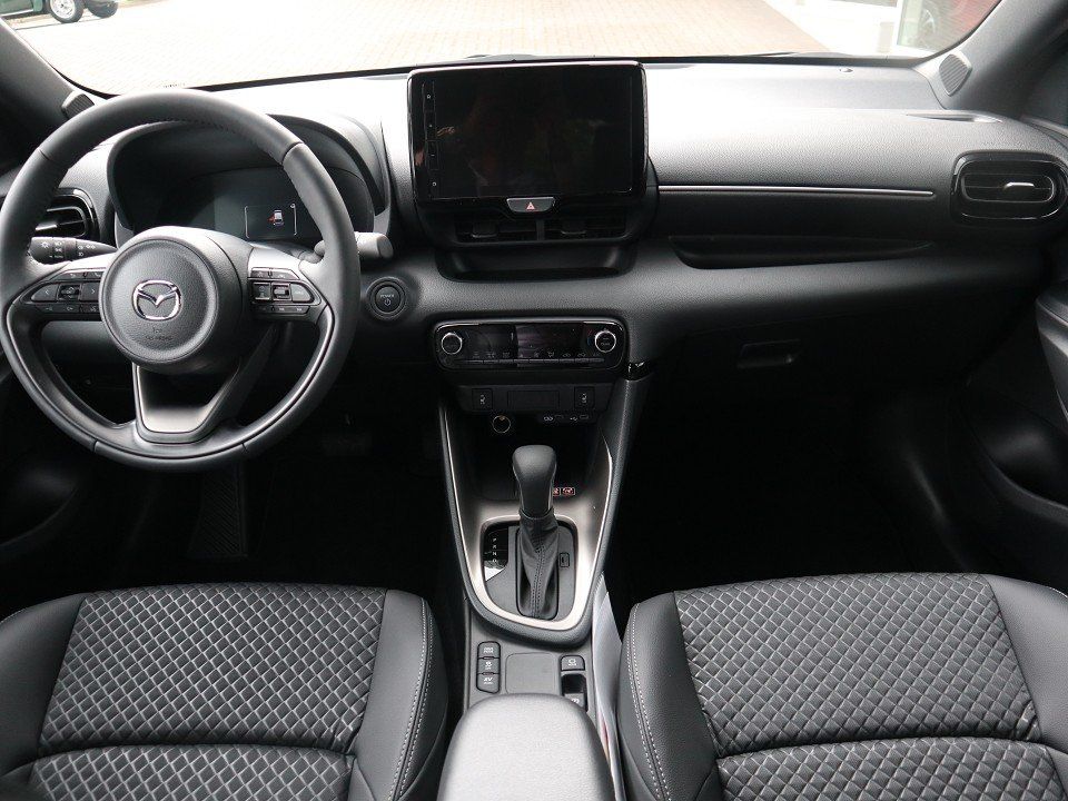 Fahrzeugabbildung Mazda 2 Hybrid Homura 1.5L VVT-i 116 PS CVT ACAA RFK E