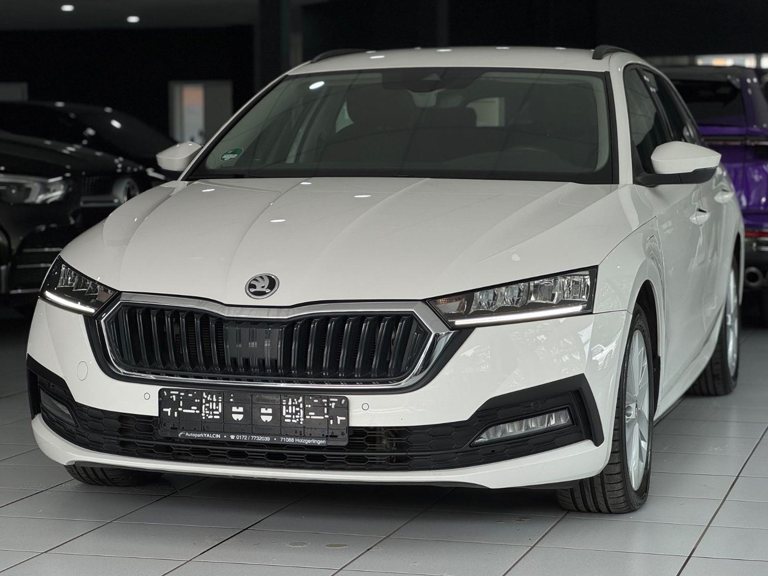 Skoda Octavia iV *AMBITION*COMBI*HYBRID*SHZ*TEMPO*PDC*