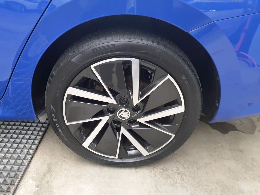 Skoda Octavia iV Limousine Style First Edition 1.4 ele