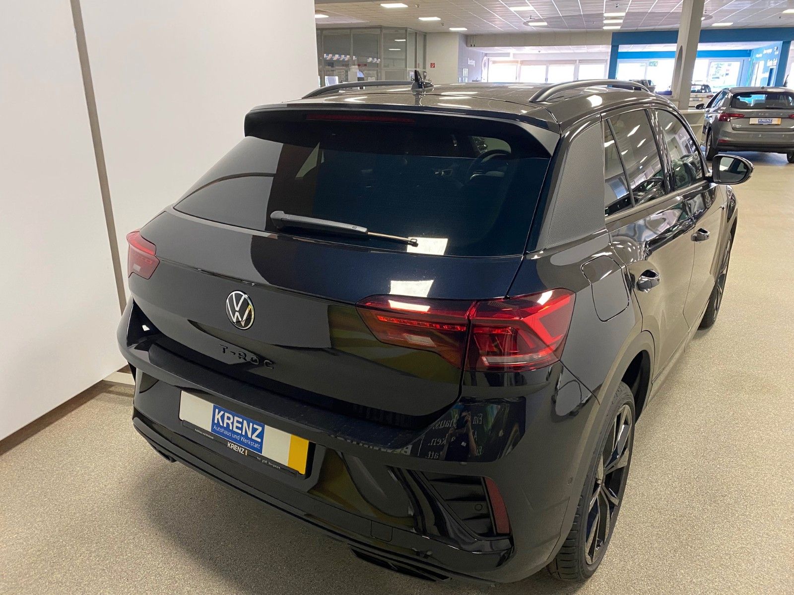 Fahrzeugabbildung Volkswagen T-Roc 2.0 TDI DSG R-Line+AHK+Black Style+19"ALU+