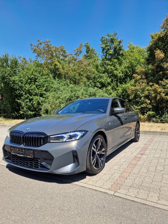 Image of BMW 330