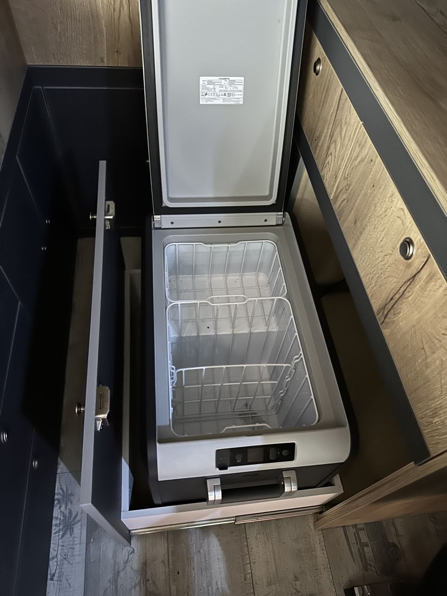 Fahrzeugabbildung Volkswagen Crafter 2.0 TDI Lang Hochdach CAMPER+KAM+AHK+2Hd