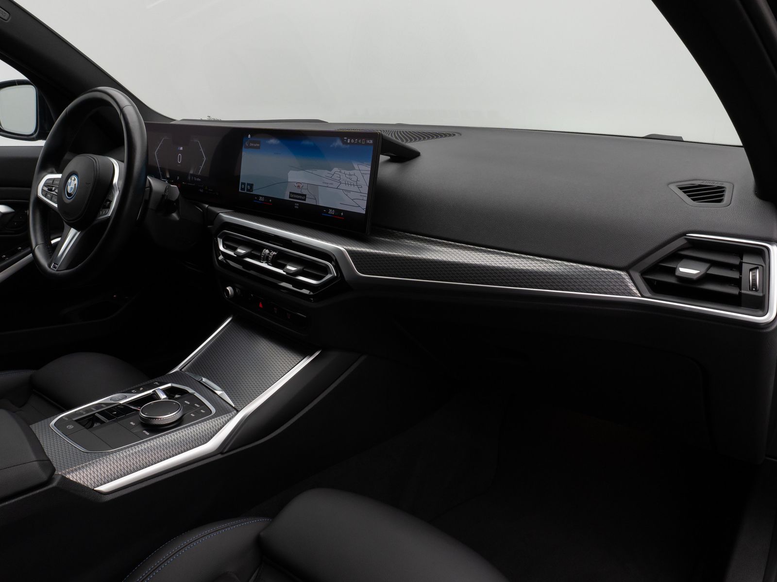 Fahrzeugabbildung BMW 330e M Sport Pro Kamera DAB CockPitPro Komfort