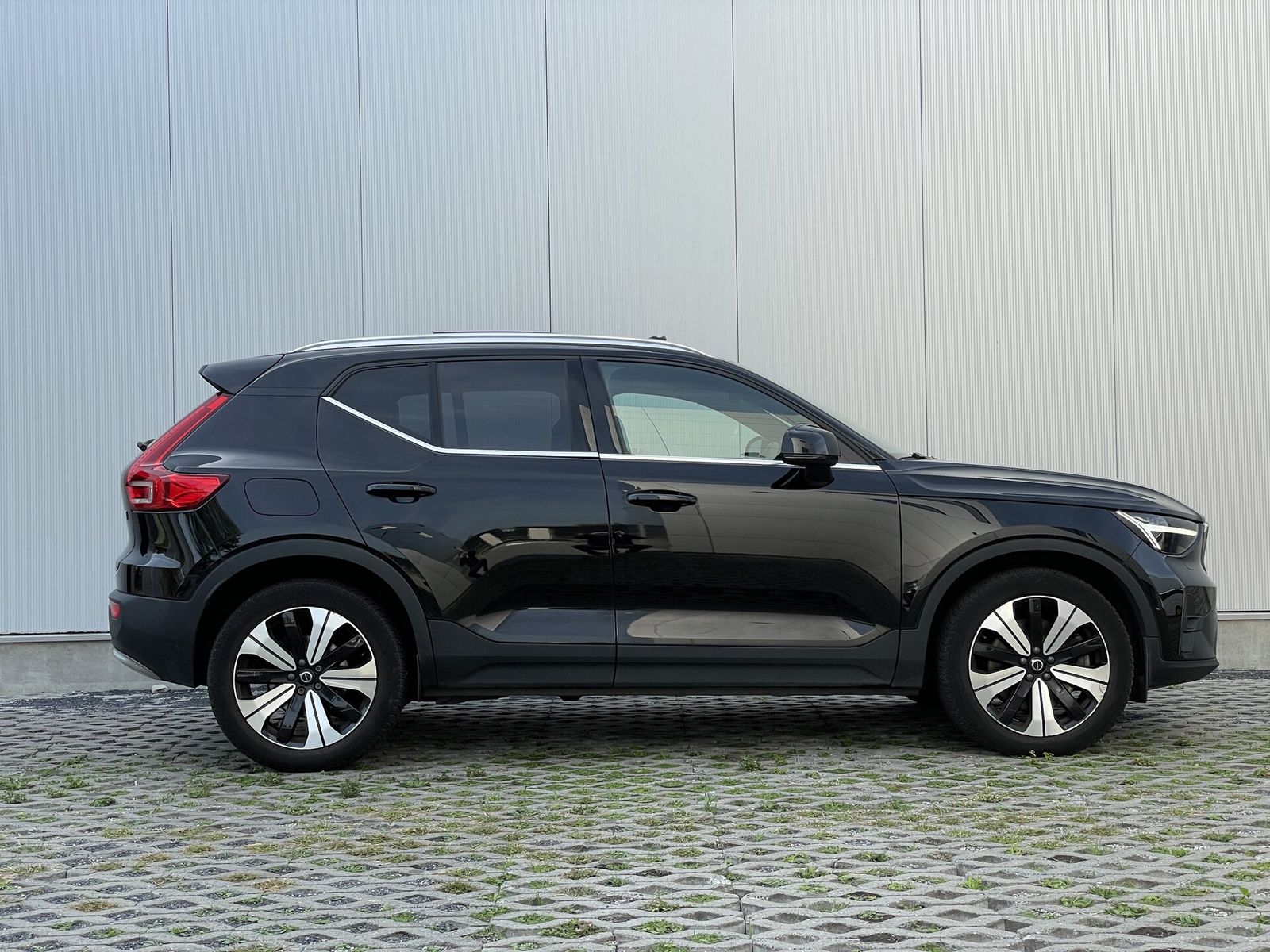 Volvo XC40 T4 Ultimate Bright PANO CAM CC HK MEM HEAT imagem 3