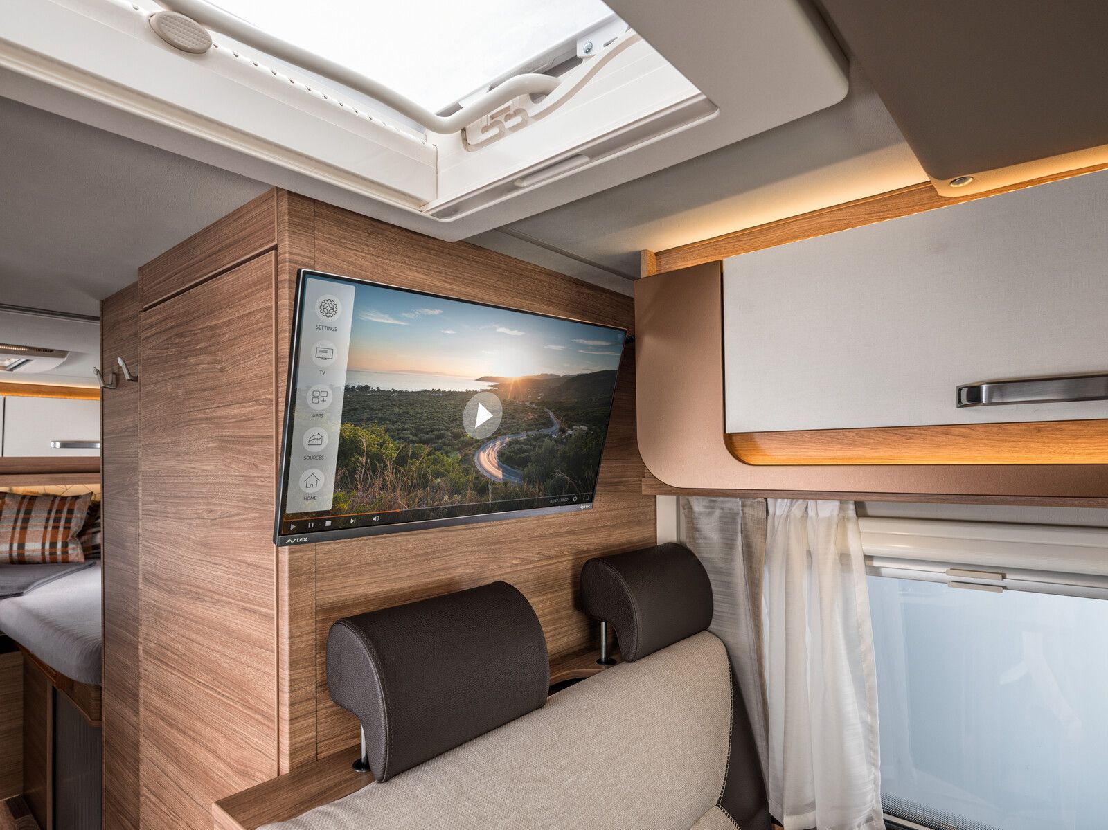 Fahrzeugabbildung Weinsberg CaraCompact EDITION PEPPER 600 MEG AHK LED