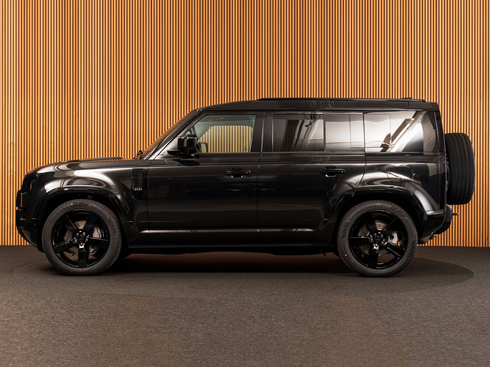 Land Rover Defender 110 X-Dynamic HSE P300e MY26-PANO-22" imagem 2