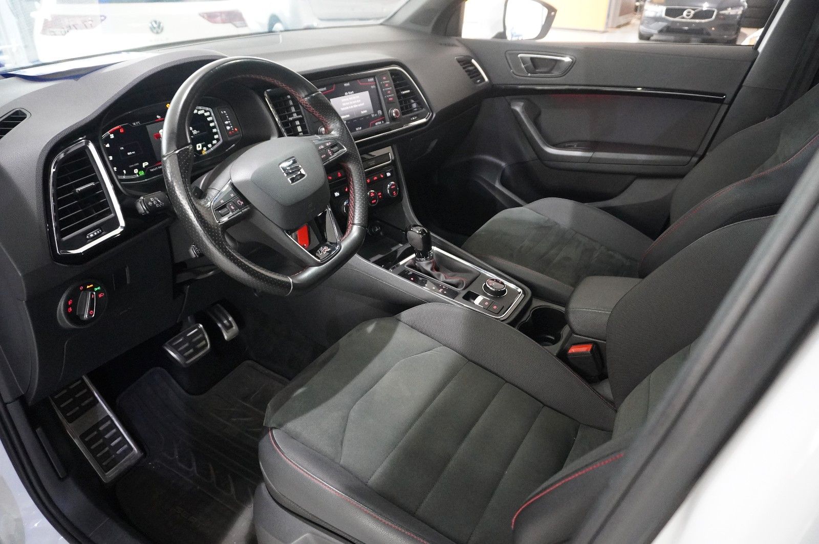 Fahrzeugabbildung SEAT Ateca 2.0 TDI FR SPORT DSG NAVI/LED/KAMERA/AHK