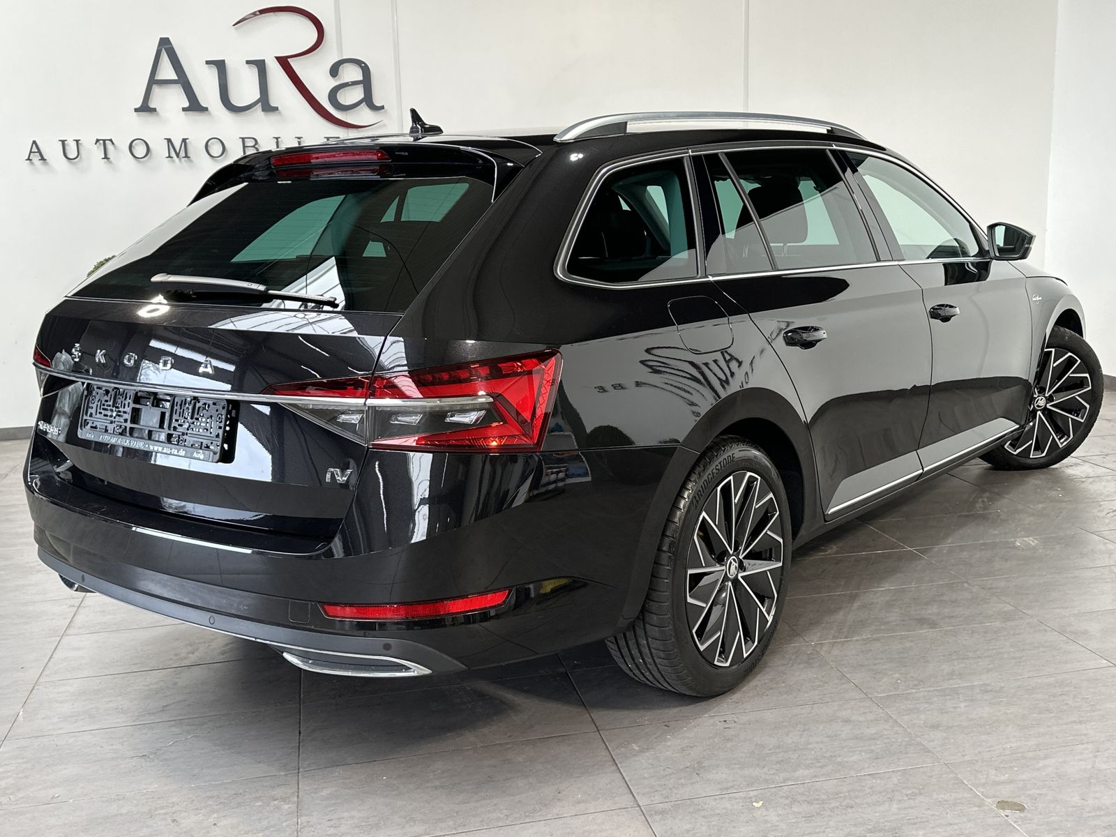 Fahrzeugabbildung SKODA Superb Combi 1.4 TSI DSG L&K iV NAV+LED+360°+VC