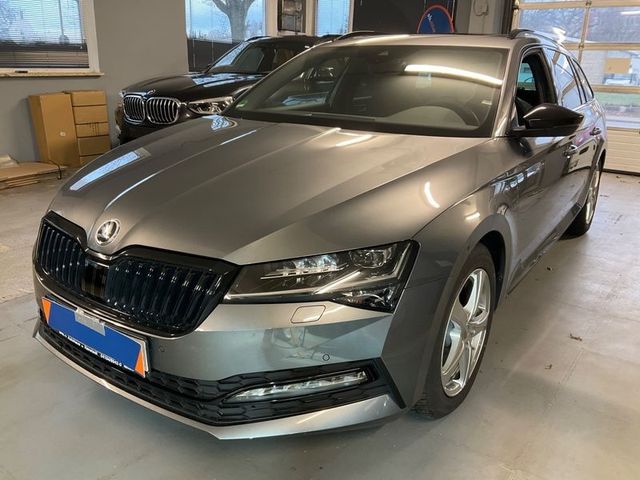 Skoda Superb Combi Sportline Panoramad.+virt.cockpit