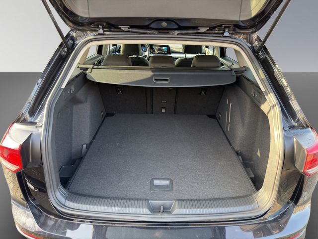 Golf VIII Variant 2.0 TDI Life DSG AHK ACC LED