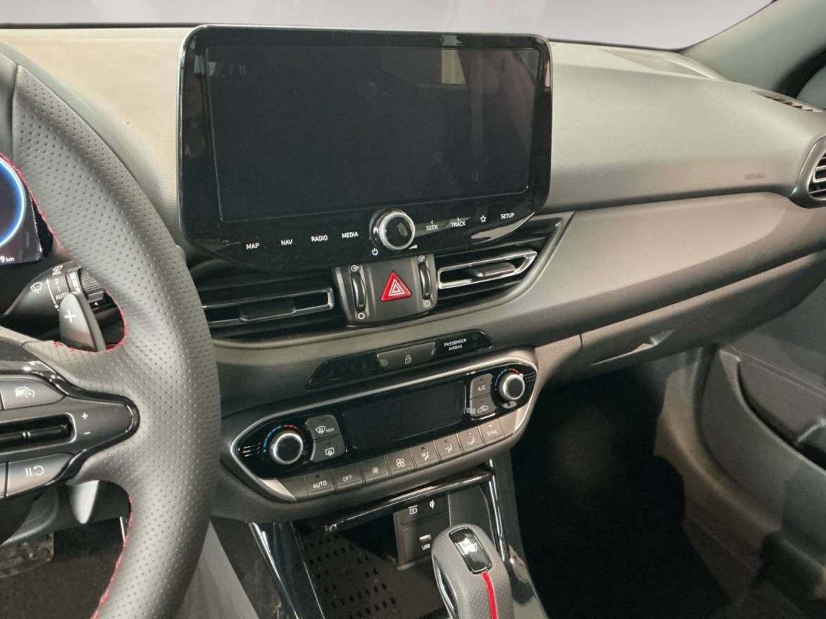 Fahrzeugabbildung Hyundai i30 Kombi (MY26) 1.6 T-GDI (150 PS) 7-DCT N Line