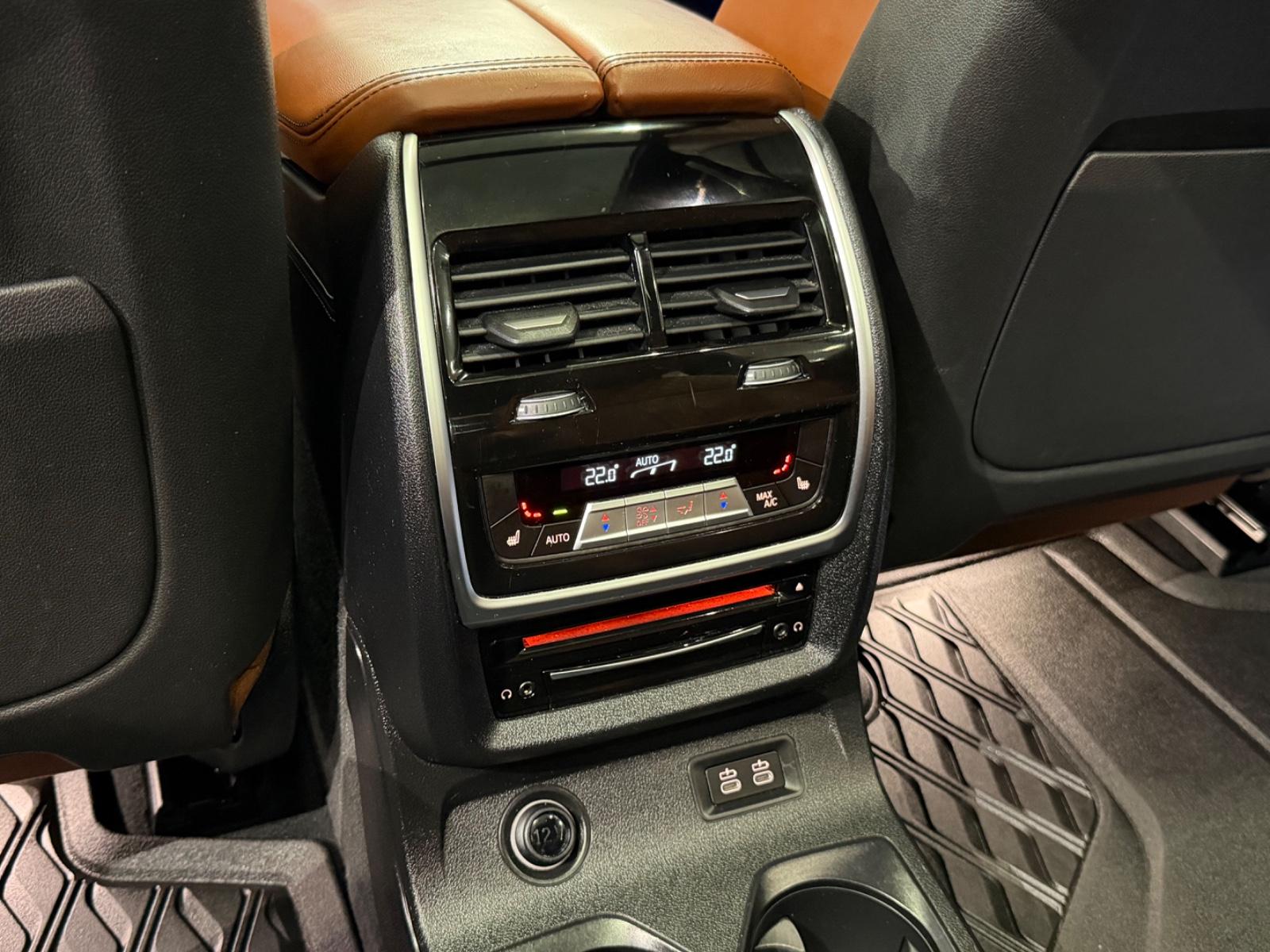 BMW X7 M50 d xDrive 6-SITZER PANO+TV+LUFT+LASER+HUD