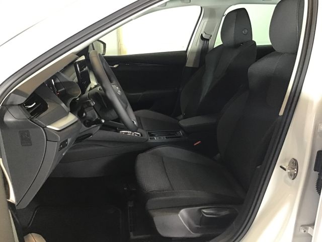 Fahrzeugabbildung Skoda Octavia Selection Combi 1.5eTSI DSG/ACC/AHK/Navi