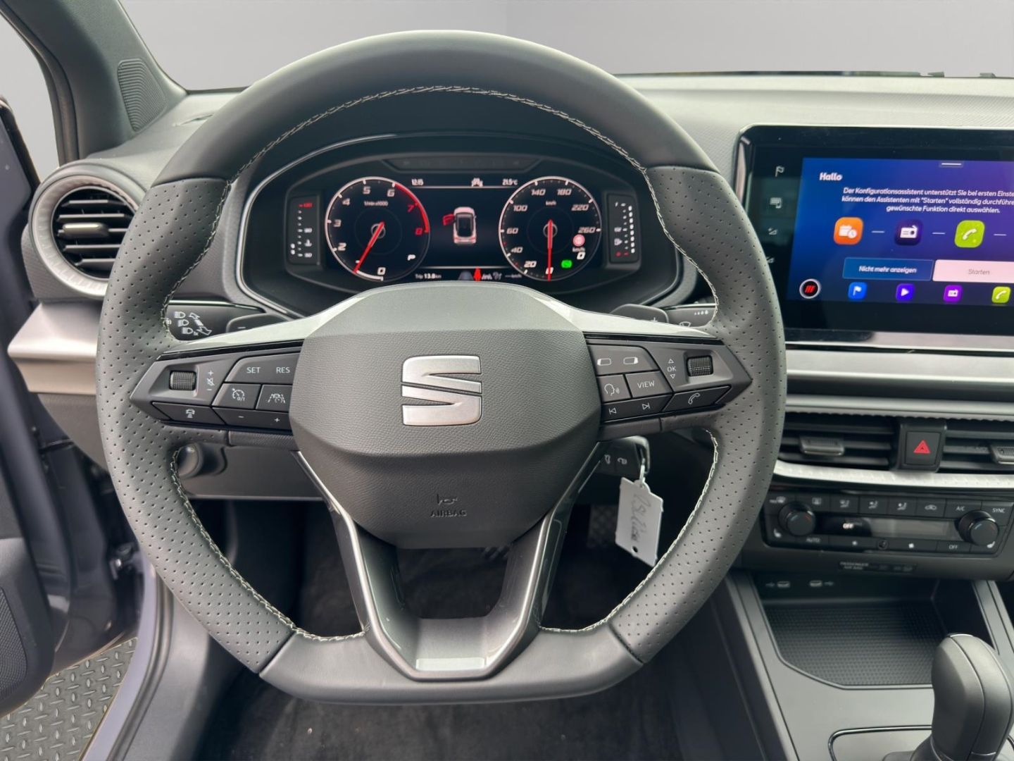 Fahrzeugabbildung SEAT Arona 1.0 TSI 85 kW FR Navi Digitales Cockpit LE
