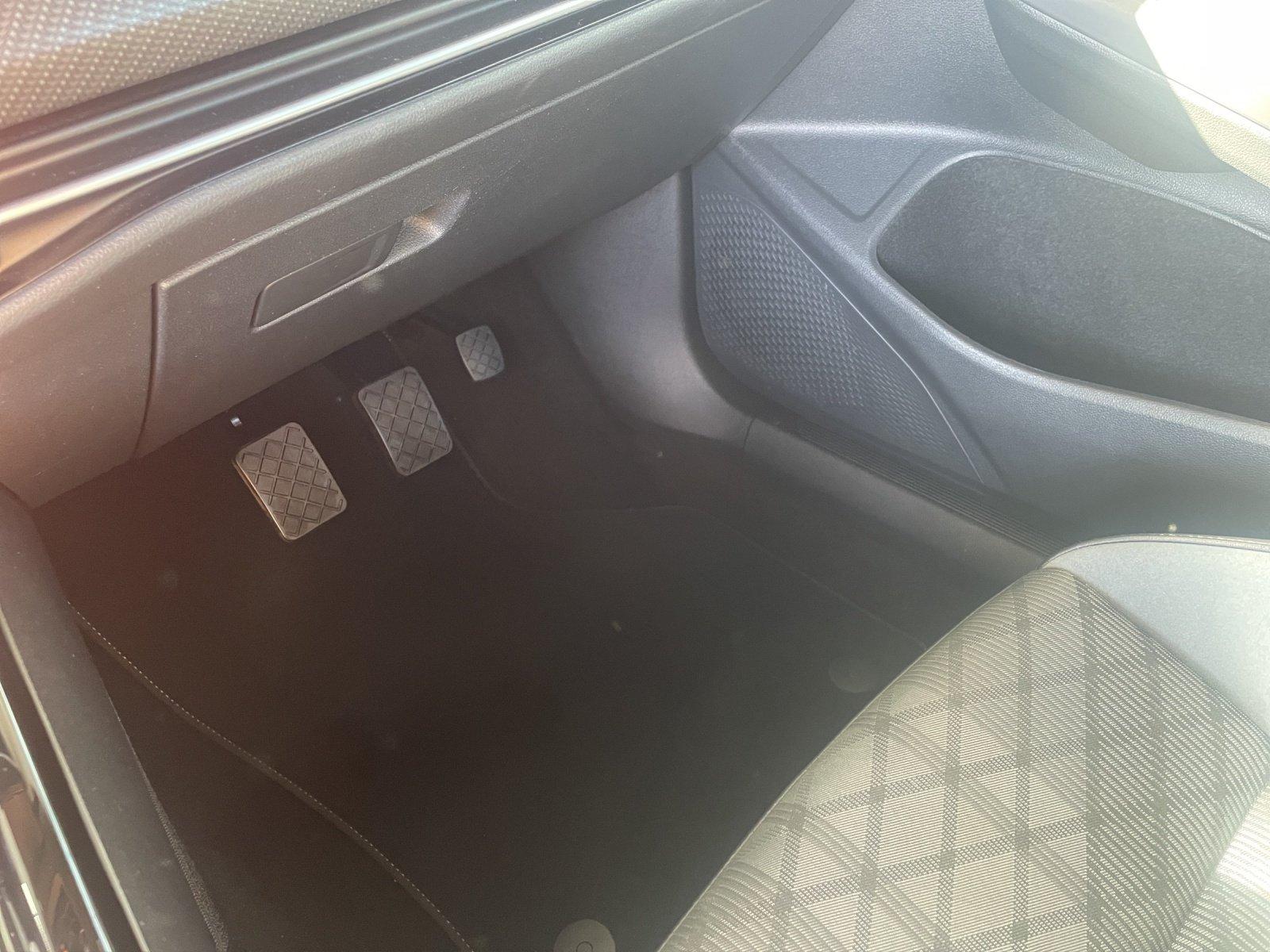 Volkswagen Golf VIII 1.5 TSI R-Line PARKH SITZHEIZ LED, миниатюра 17