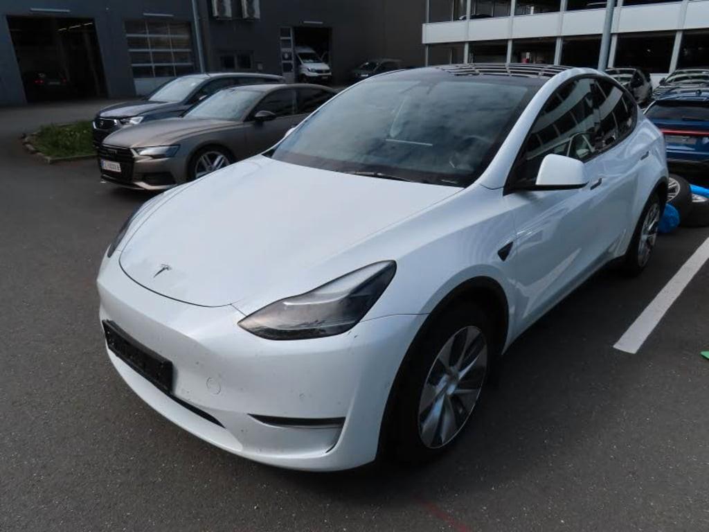 Tesla Model Y Long Range Dual AWD Netto € 20.500.-