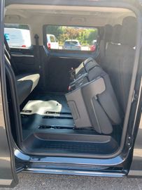 Bild 18 Opel Vivaro Kombi XL 9 Sitze 8 AT FLÜGELTÜREN