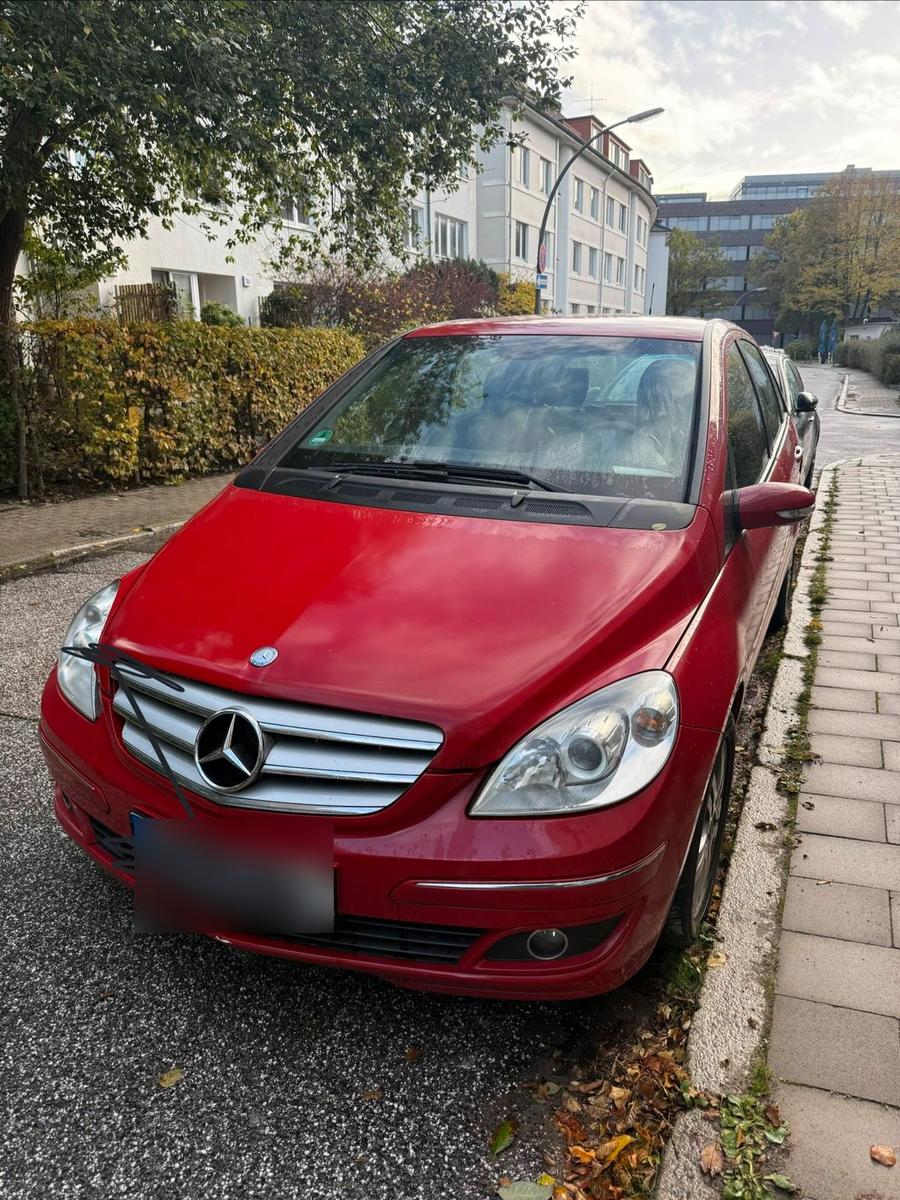 Mercedes-Benz B 200