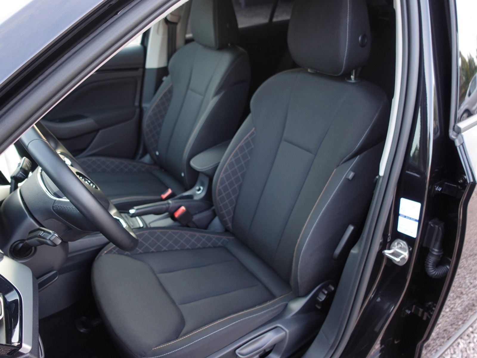 Fahrzeugabbildung SKODA Scala 1.0 TSI 81kW Ambition Business/LED/Navi/..