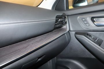 Fotografie des Nissan X-Trail 1.5 VC-T e-POWER Tekna+
