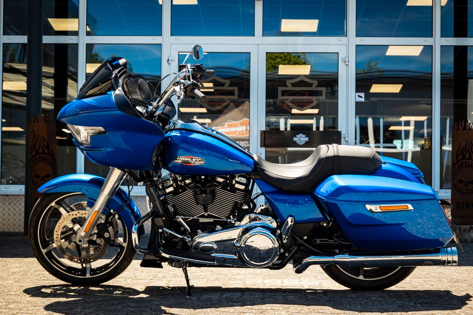Fahrzeugabbildung Harley-Davidson ROAD GLIDE FLTRX 117 cui - Jekill & Hyde -