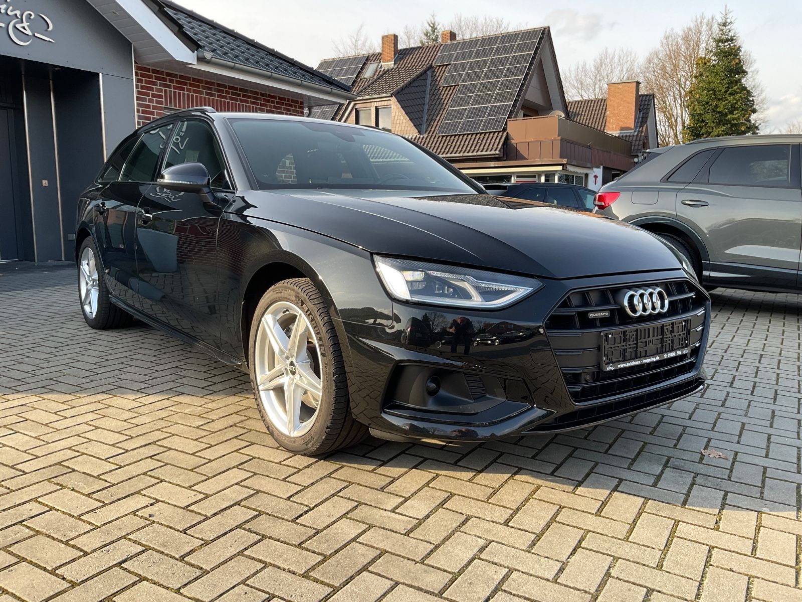 Fahrzeugabbildung Audi A4 Avant 40 TDI S tr. quattro,Kamera,Leder,ACC