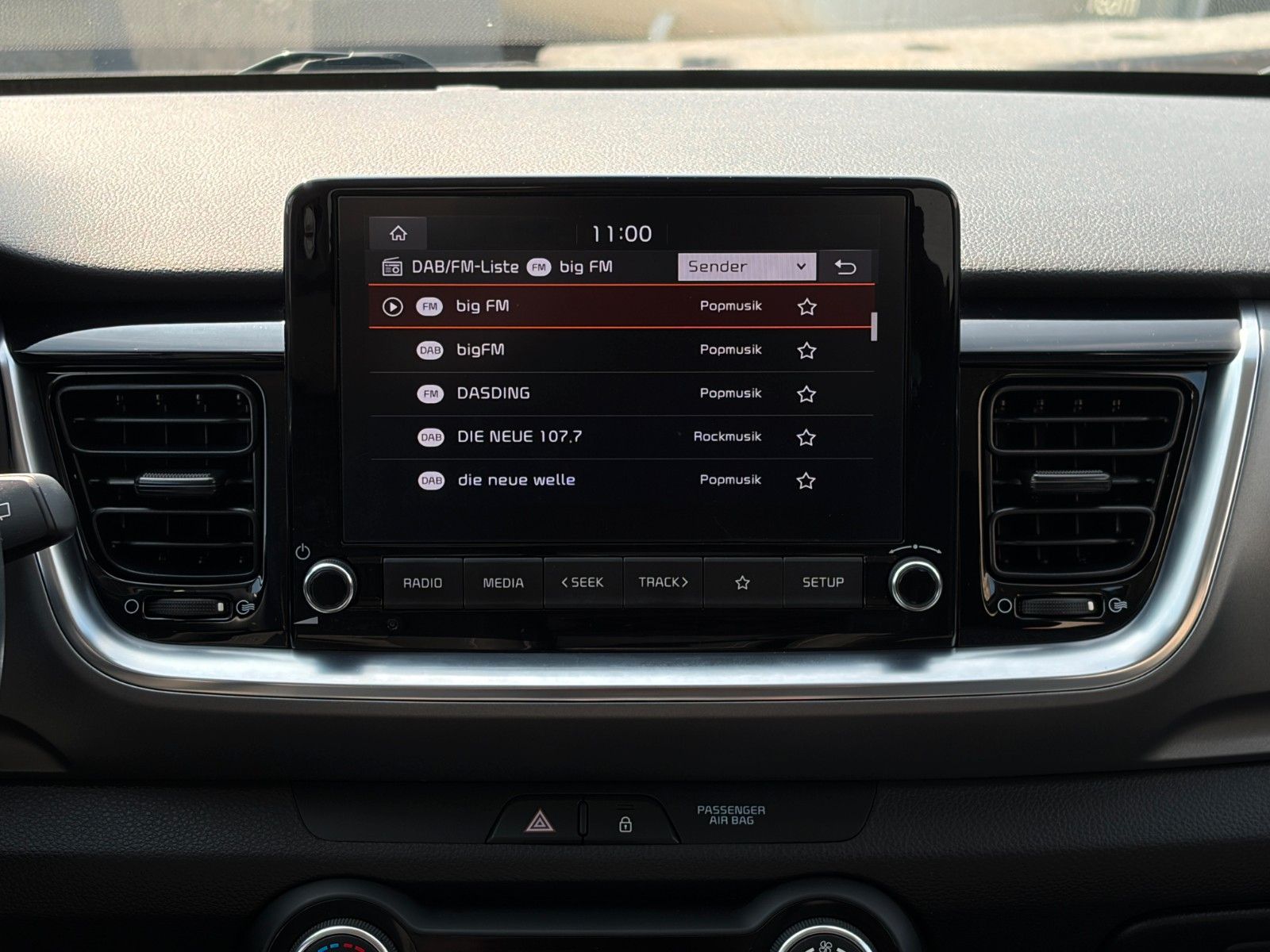 Fahrzeugabbildung Kia Stonic 1.2 Vision Temp. PDC LHZ SHZ LKA CarPlay