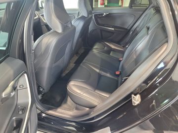 Volvo V60 - 11