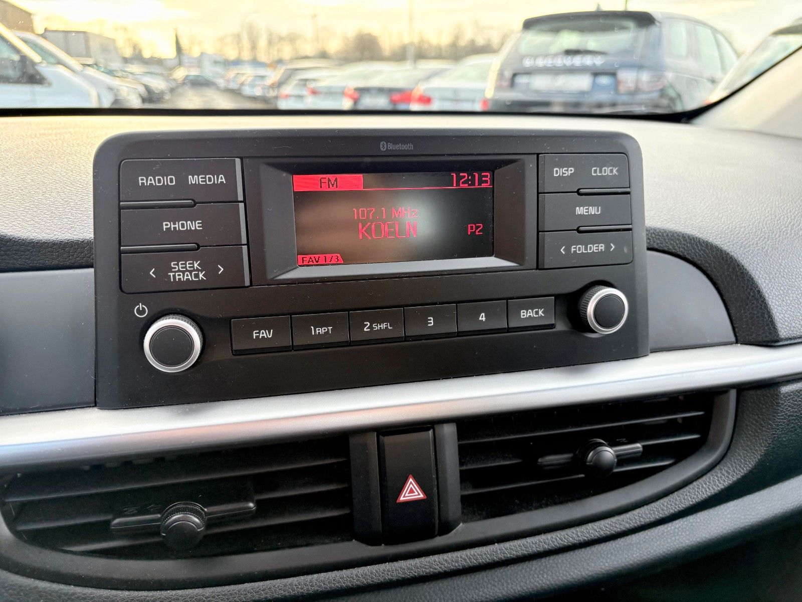 Fahrzeugabbildung Kia Picanto Edition 7 Klima 1.HAND SCHECKHEFT