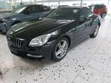 Mercedes-Benz SLK 200 1.8 CGI KAT - Mercedes-Benz SLK 200: Schwarz