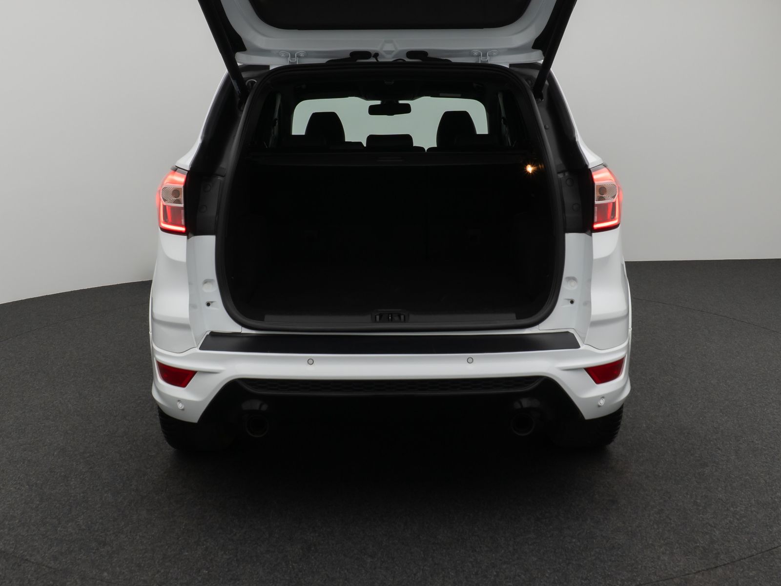 Fahrzeugabbildung Ford Kuga ST-Line Kamera Lenkrhzg Navi AHK Komfort