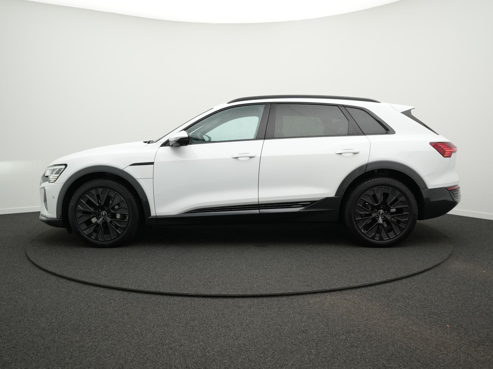 Audi Q8 e-tron - Bild 11