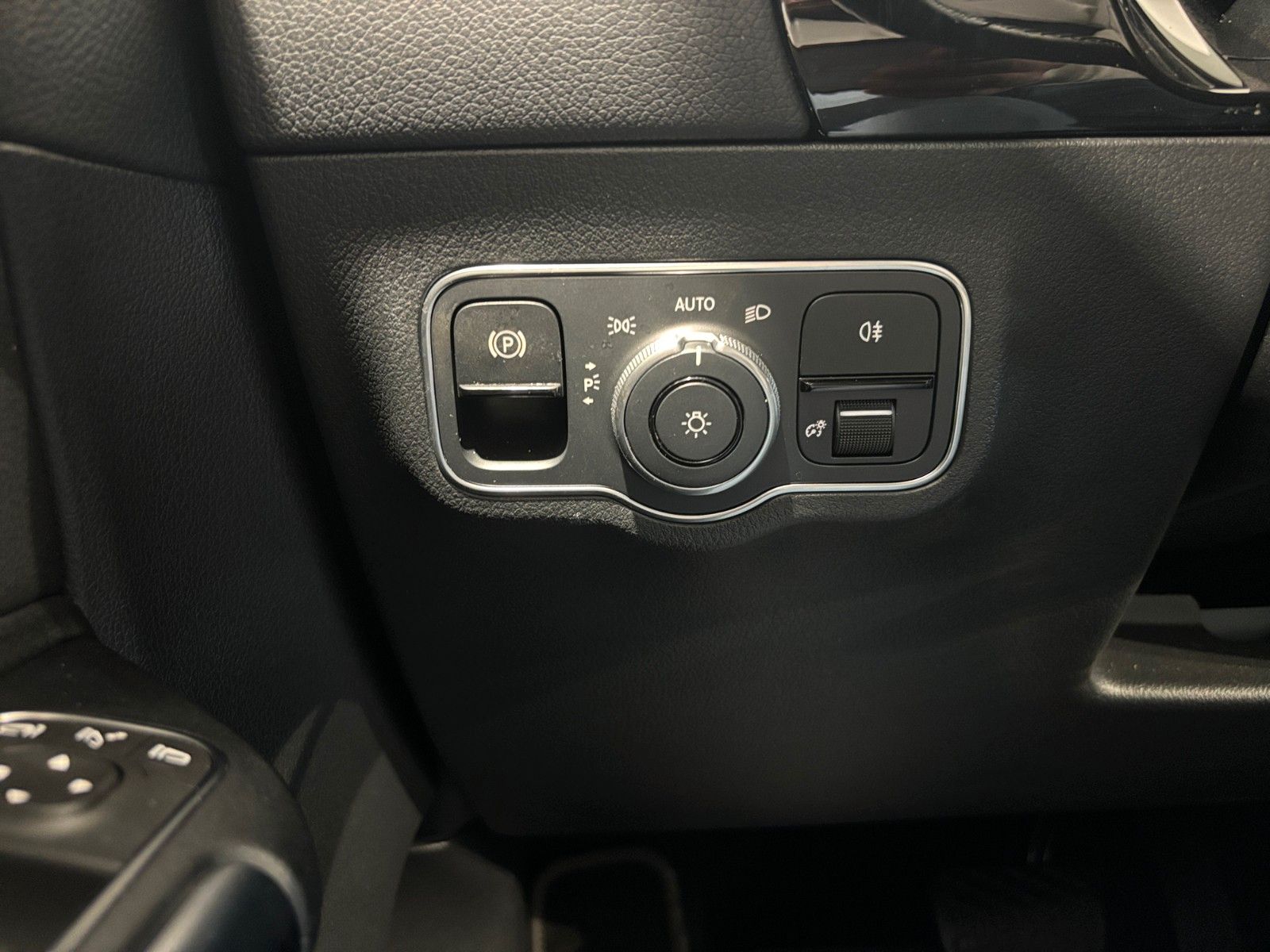 Mercedes-Benz B200 AUT 2.HD LED APP PARK NAV TEMP KLIMA SHZ foto 23