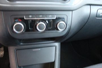 Volkswagen Tiguan - 12