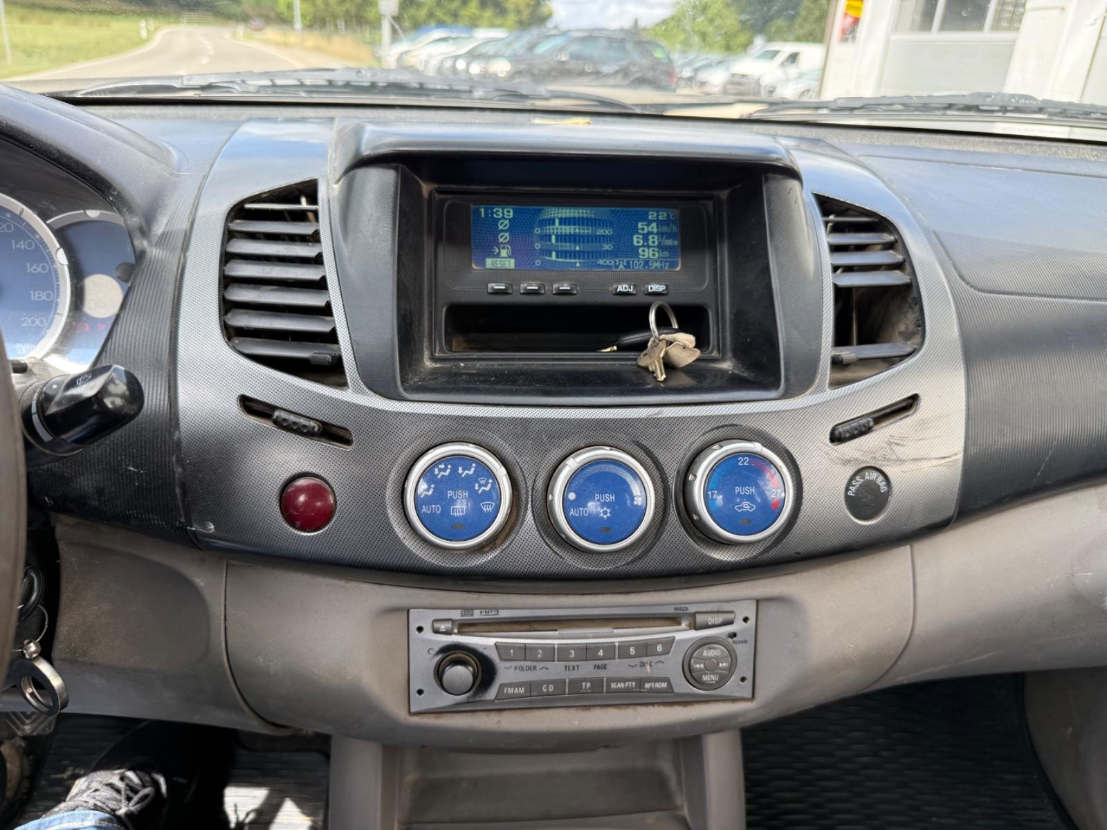 Mitsubishi L200 Intense Club Cab 4WD/ Klima/Euro4/Allrad/